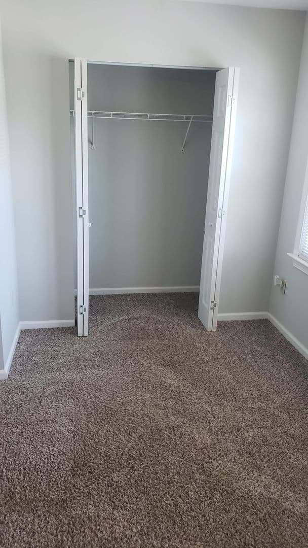 Yorktown House: 112 H Chippenham Dr