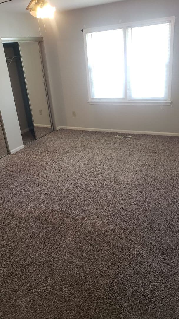 Yorktown House: 112 H Chippenham Dr