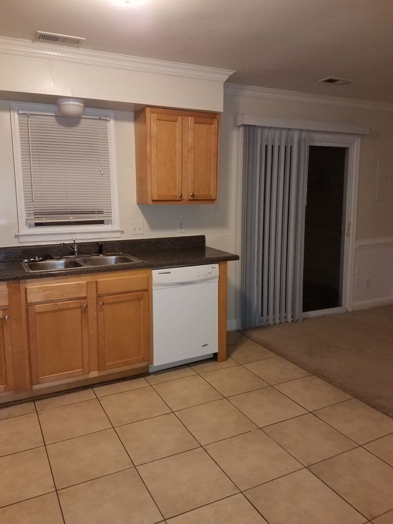 Chesapeake Townhome: 3341 Golden Oaks Ln