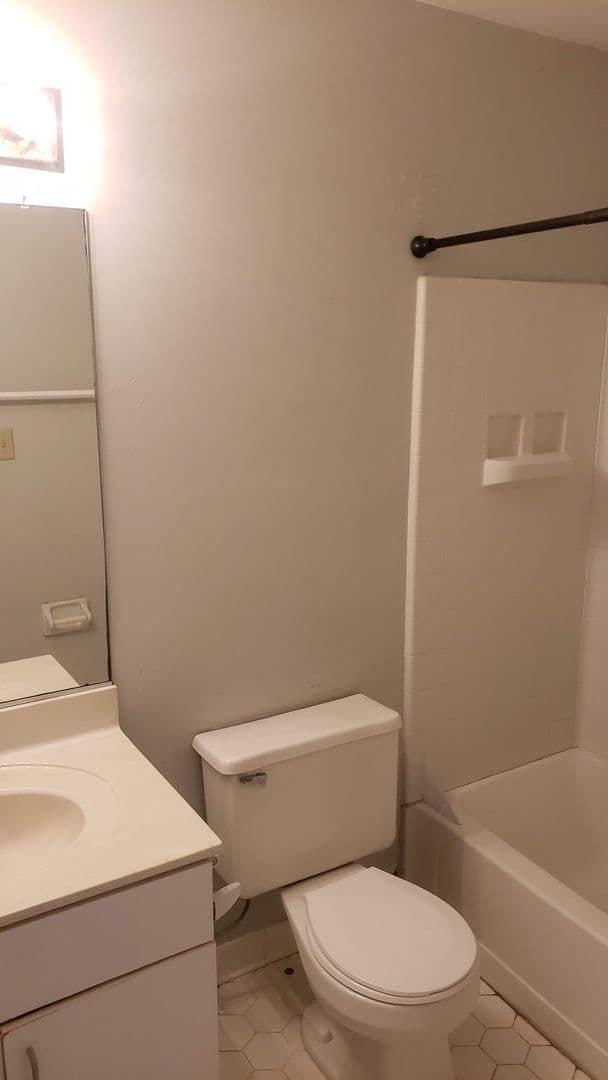 Yorktown House: 112 H Chippenham Dr