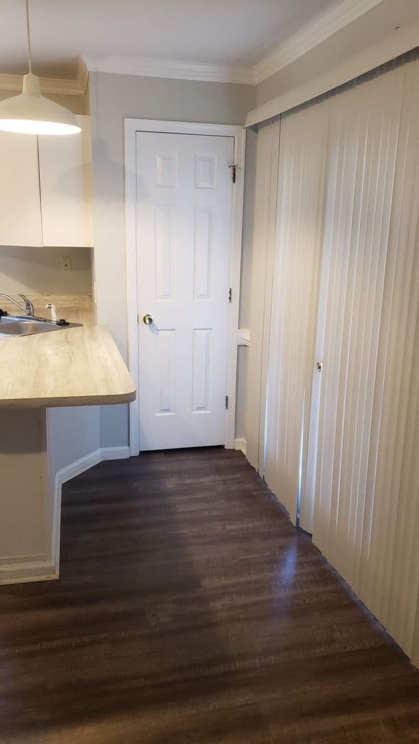 Yorktown House: 112 H Chippenham Dr