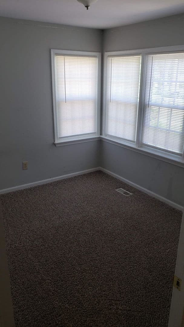 Yorktown House: 112 H Chippenham Dr
