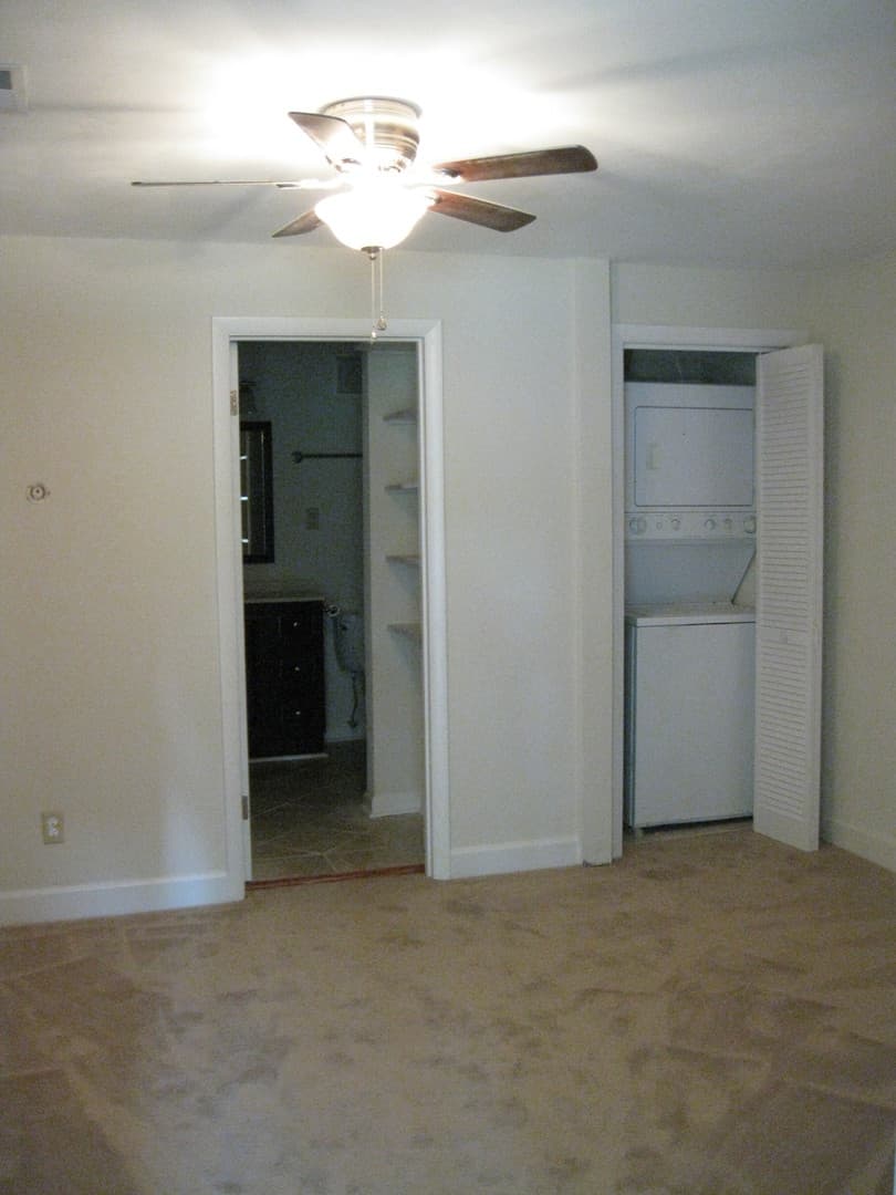 Portsmouth Apartment: 307/309 Dinwiddie St