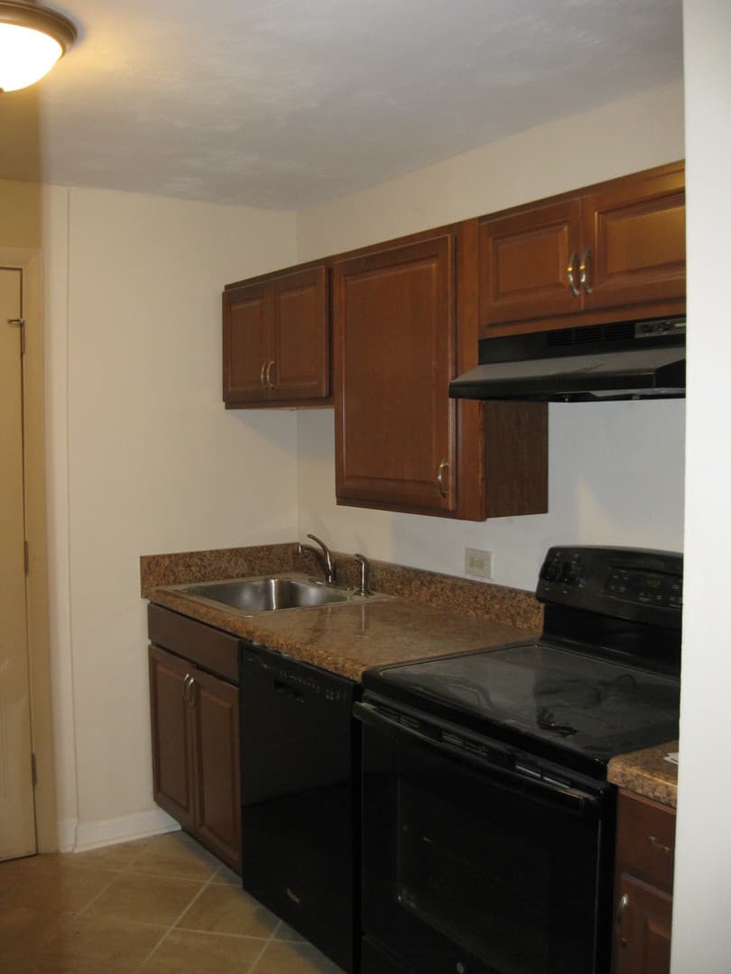 Portsmouth Apartment: 307/309 Dinwiddie St