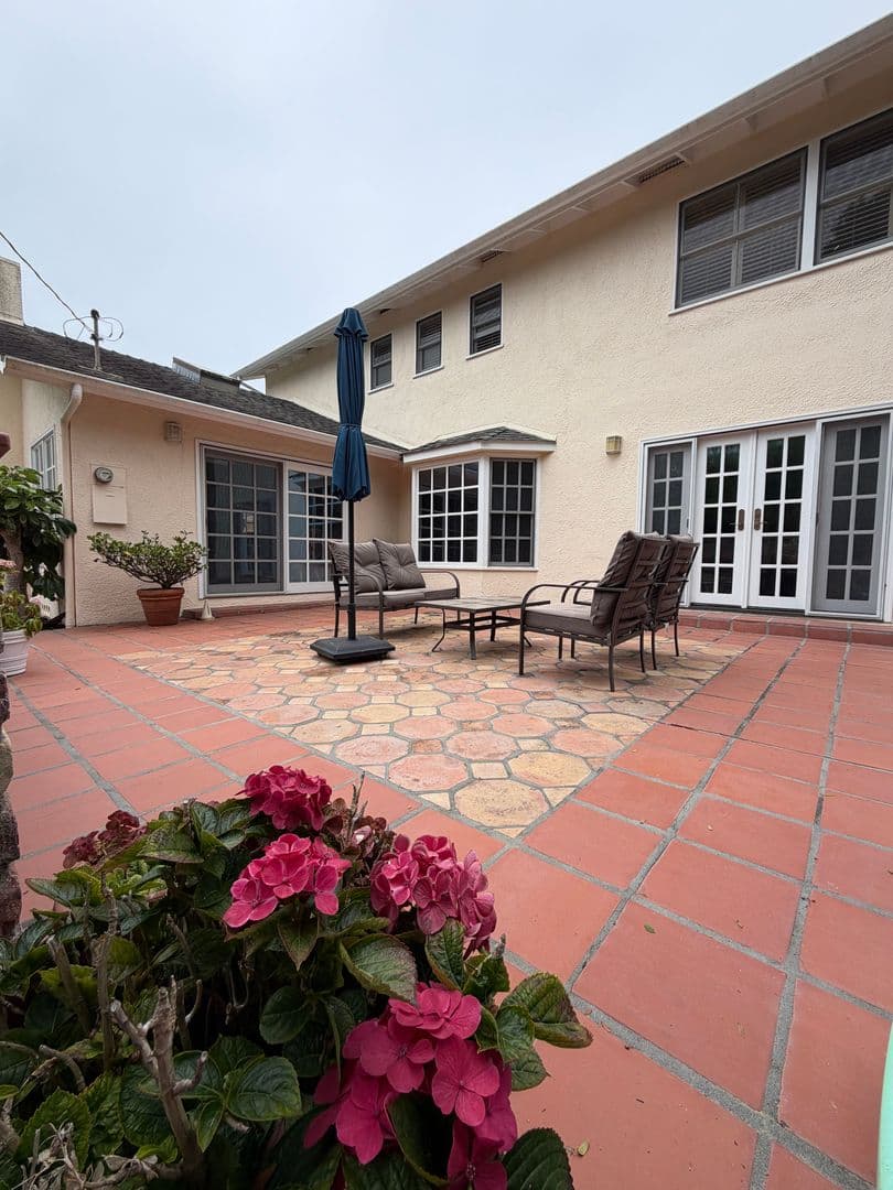Montecito House: 36 Augusta Lane