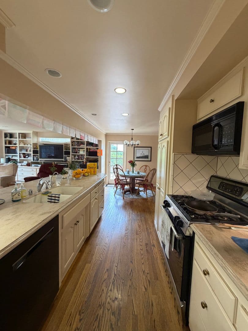 Montecito House: 36 Augusta Lane