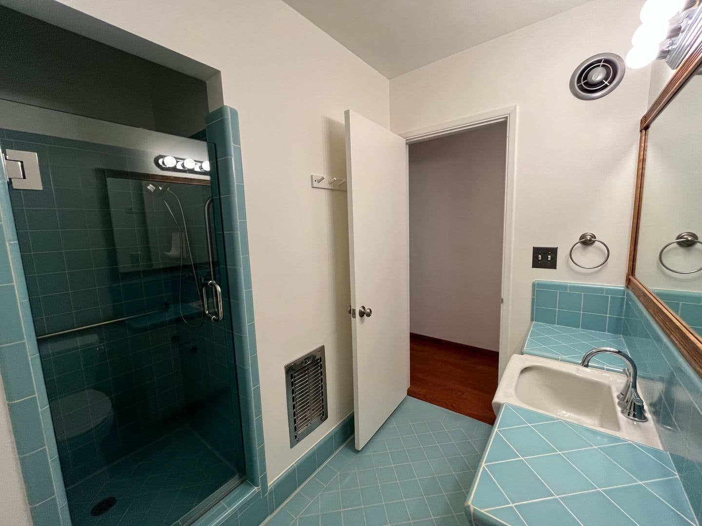 Santa Barbara Condo: 2615 State Street A2