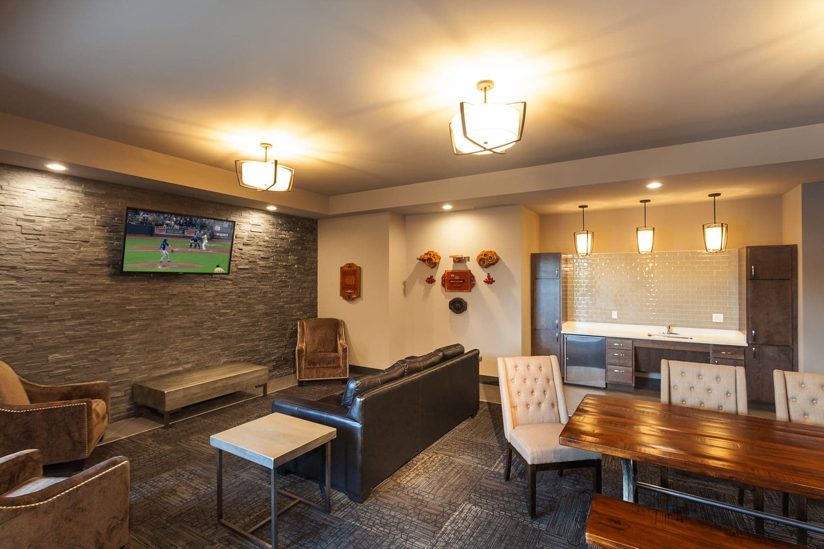 Middleton Apartment: 1690 Aspen Commons