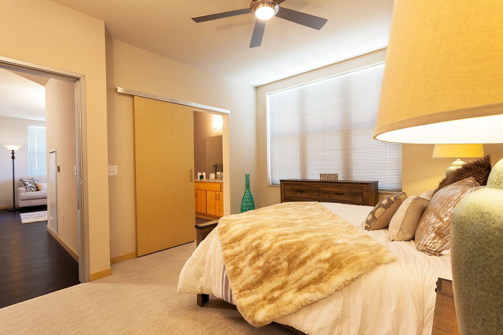 Middleton Apartment: 1690 Aspen Commons