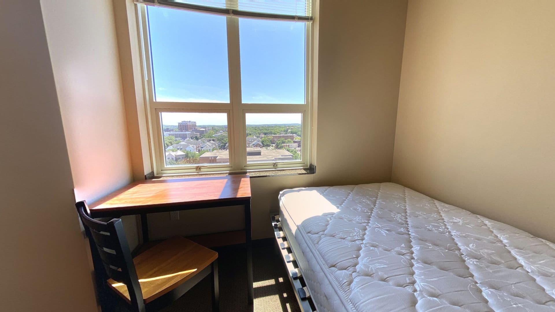 Madison Apartment: 1022 W. Johnson St