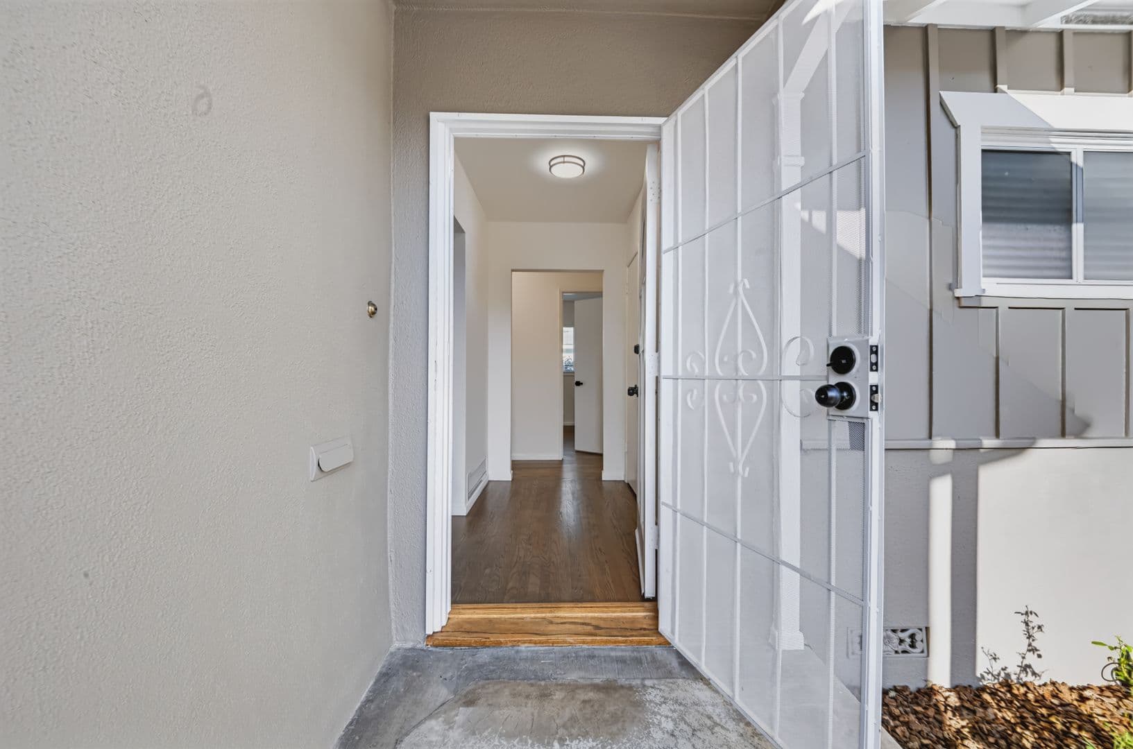West Covina House: 1130 E Louisa Ave