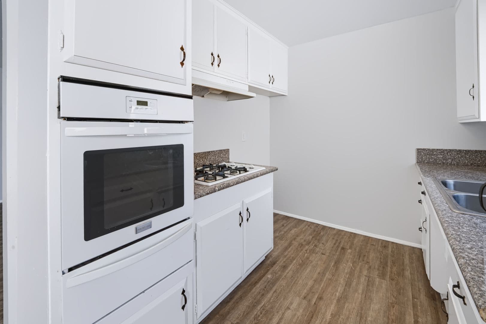 COVINA Apartment: 270 ORLANDO WAY