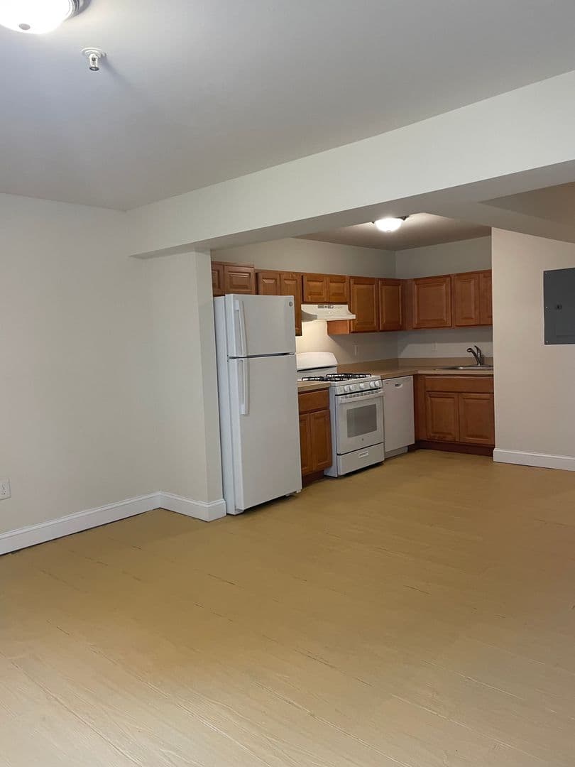 Ocean Grove Apartment: 16 Lake Avenue