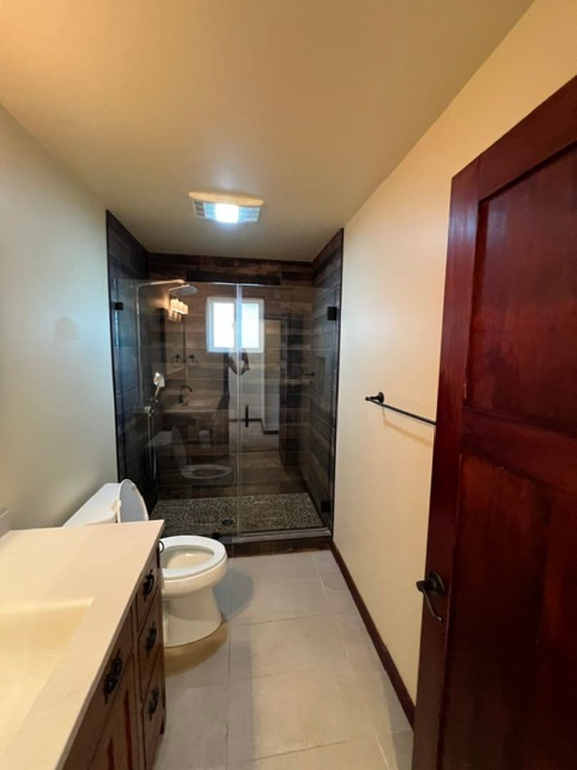 Redondo Beach House: 2007 Voorhees Ave.