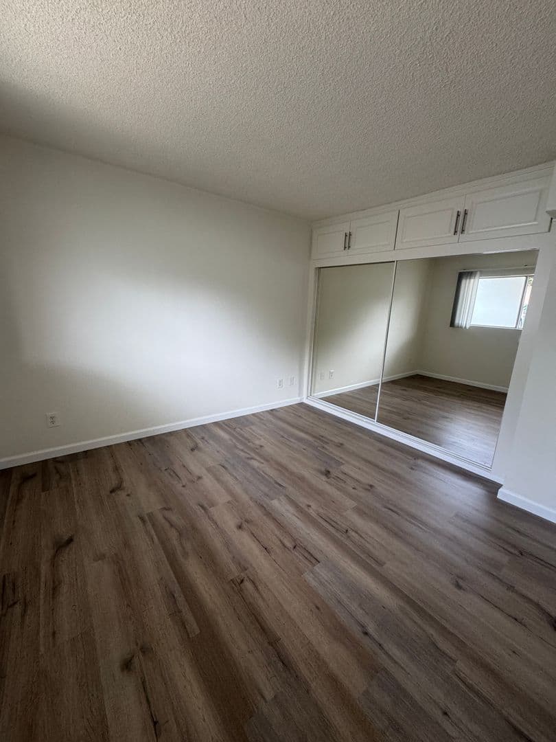 SAN PEDRO Apartment: 3811 Bluff Place.