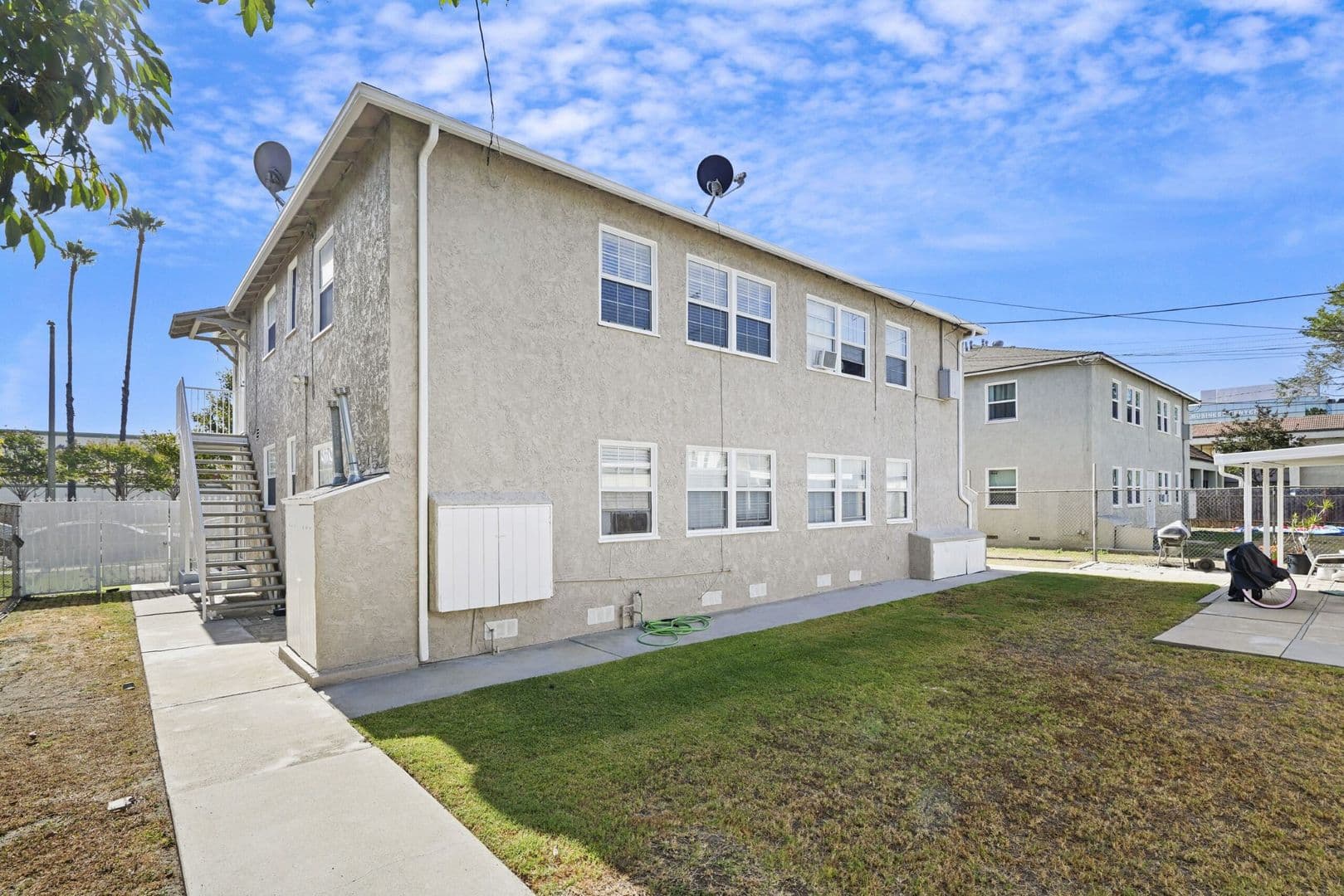 LONG BEACH Apartment: 4451 Atlantic Ave.