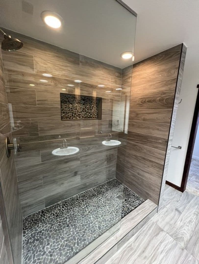 Redondo Beach House: 2007 Voorhees Ave