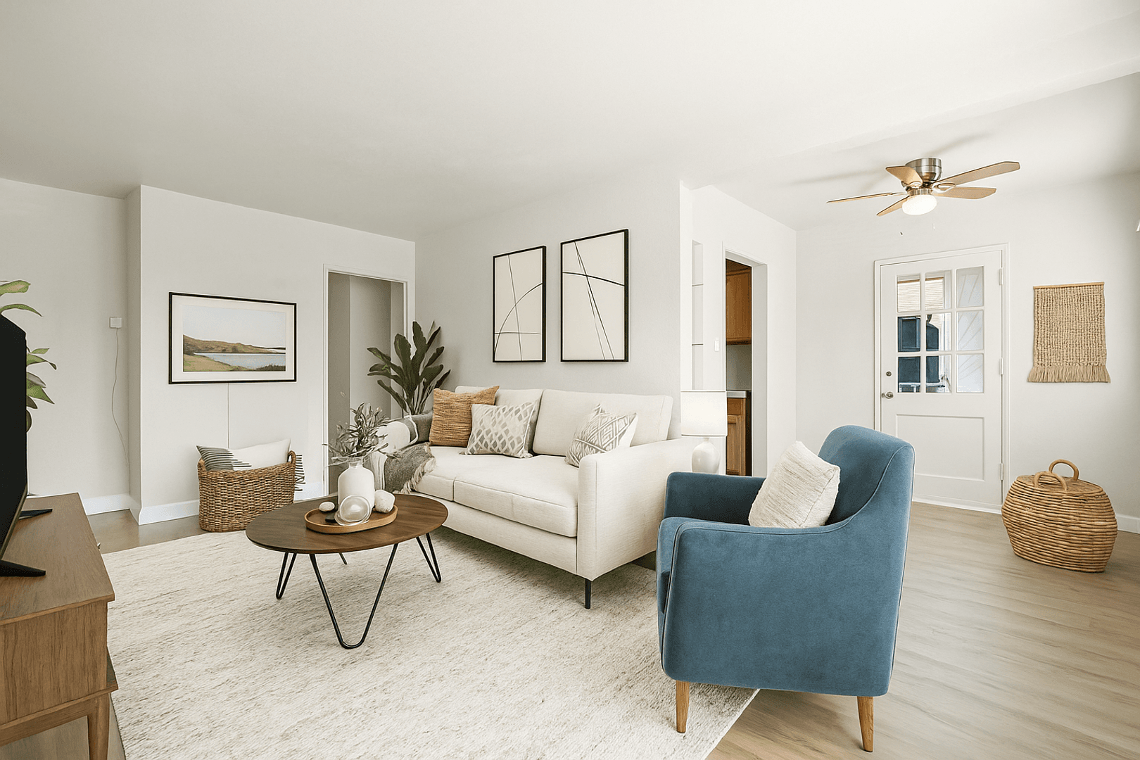 LONG BEACH Apartment: 4451 Atlantic Ave.