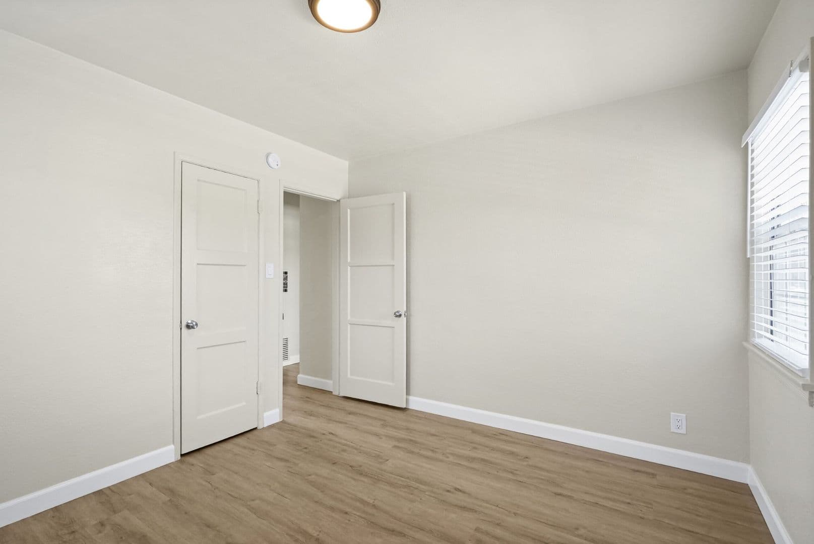 LONG BEACH Apartment: 4451 Atlantic Ave.