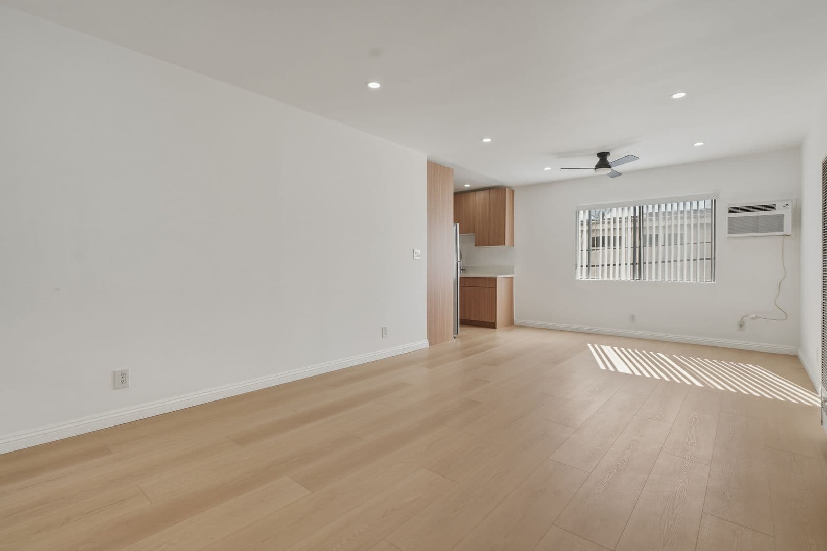 Culver City Apartment: 3869 Tilden Ave