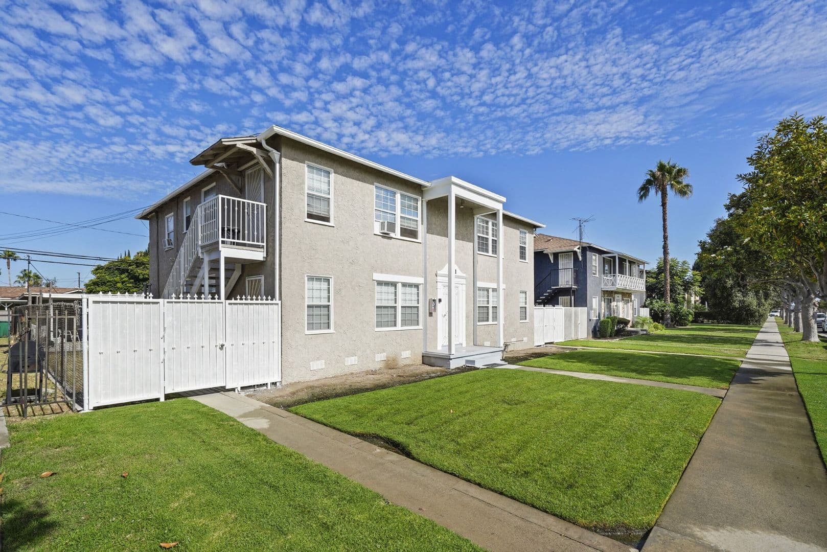LONG BEACH Apartment: 4451 Atlantic Ave.