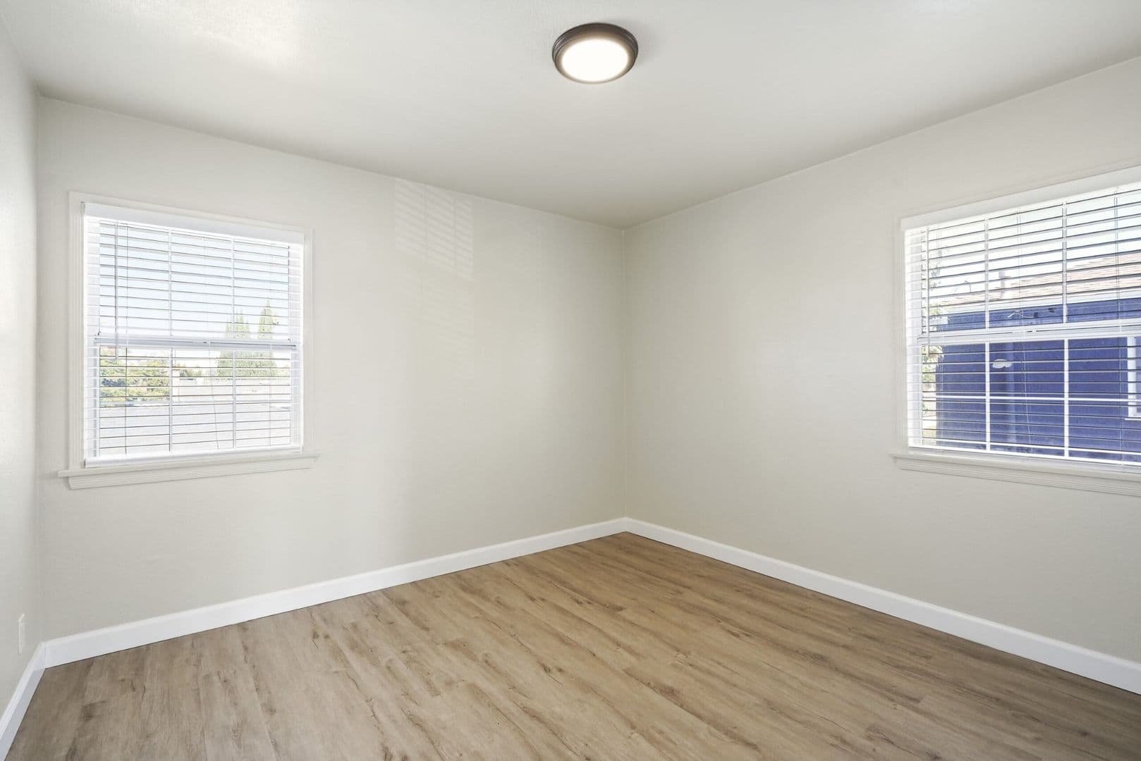 LONG BEACH Apartment: 4451 Atlantic Ave.