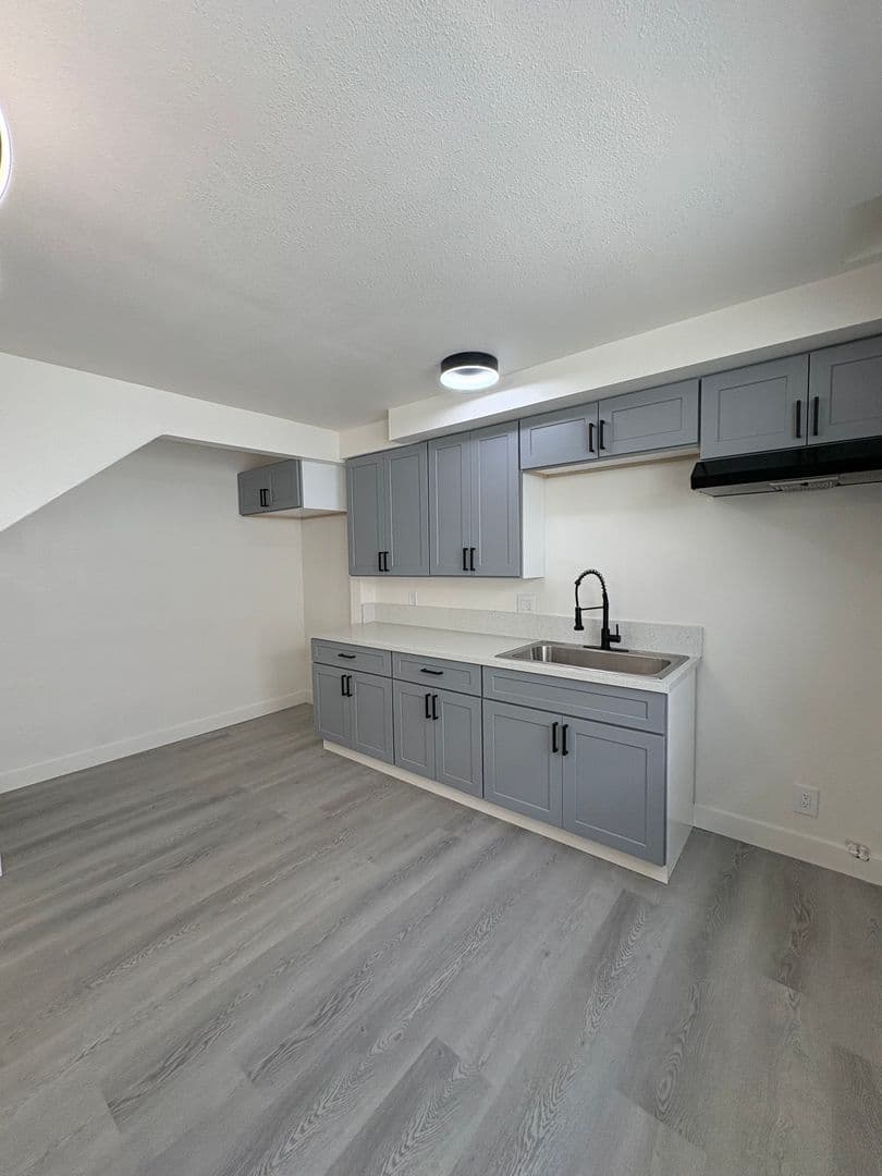 WILMINGTON Apartment: 1025 N. Wilmington Blvd.