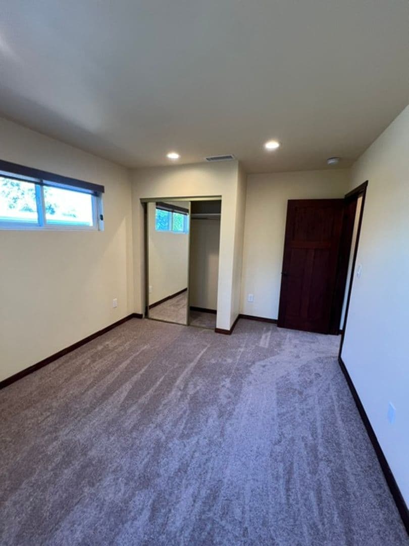 Redondo Beach House: 2007 Voorhees Ave