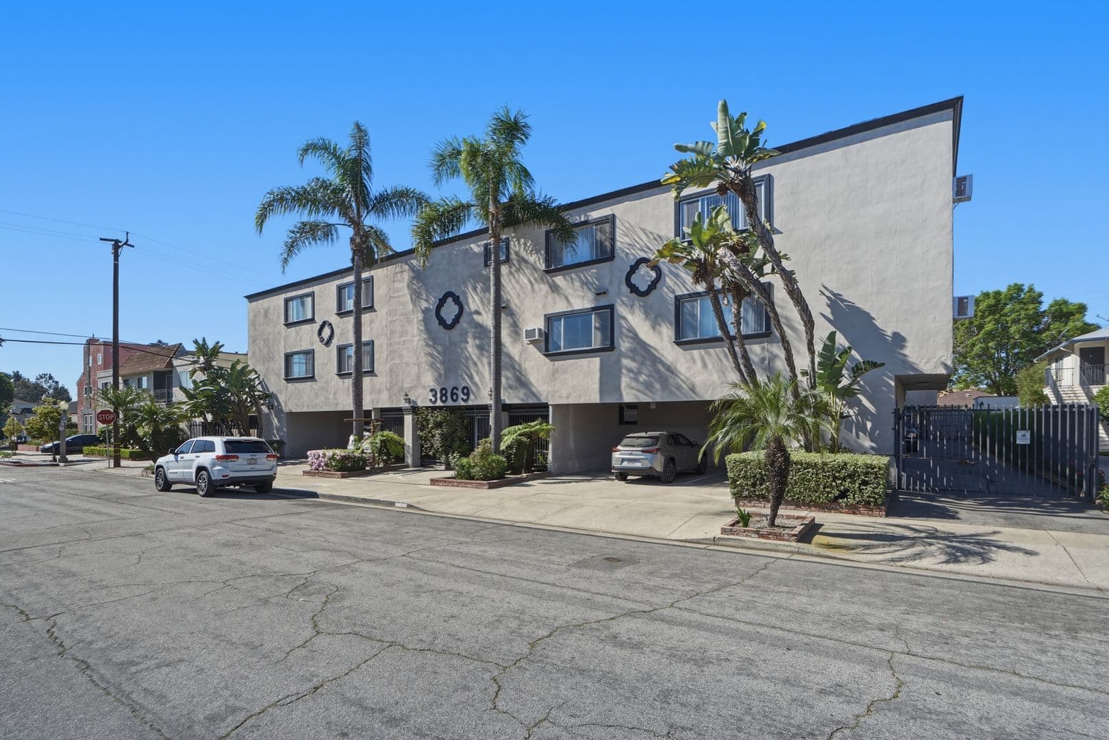 Culver City Apartment: 3869 Tilden Ave