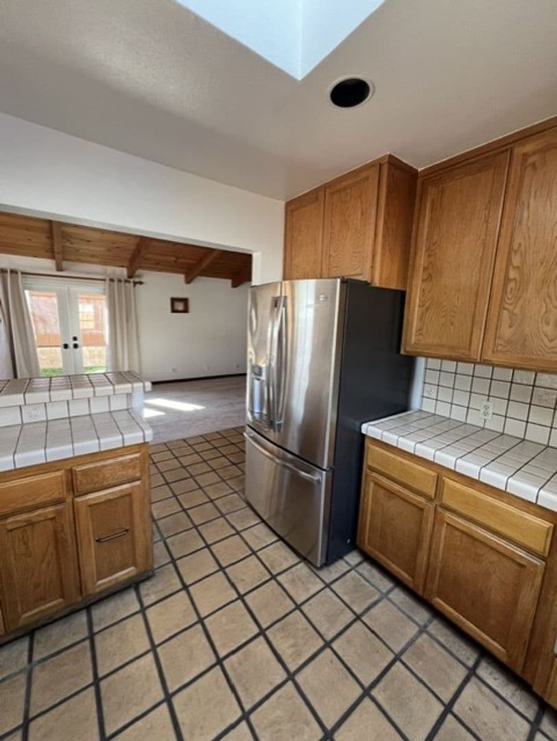 Redondo Beach House: 2007 Voorhees Ave