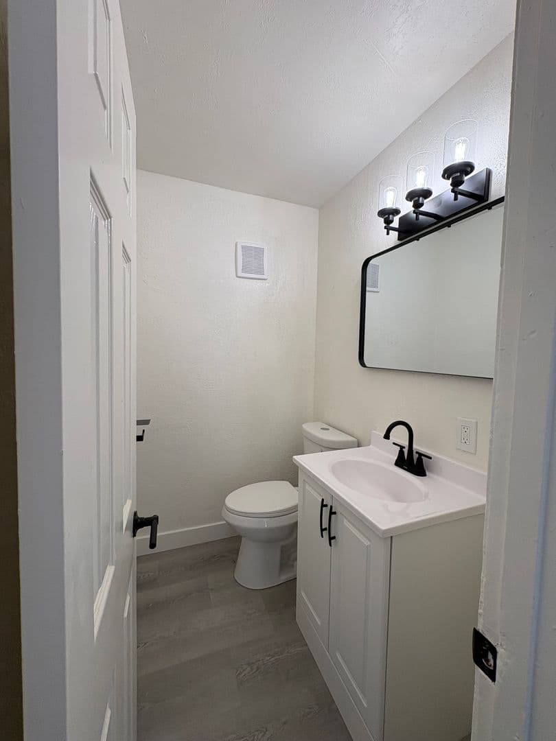 WILMINGTON Apartment: 1025 N. Wilmington Blvd.