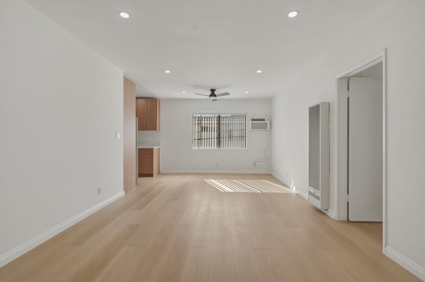 Culver City Apartment: 3869 Tilden Ave