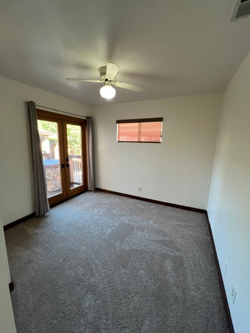 Redondo Beach House: 2007 Voorhees Ave