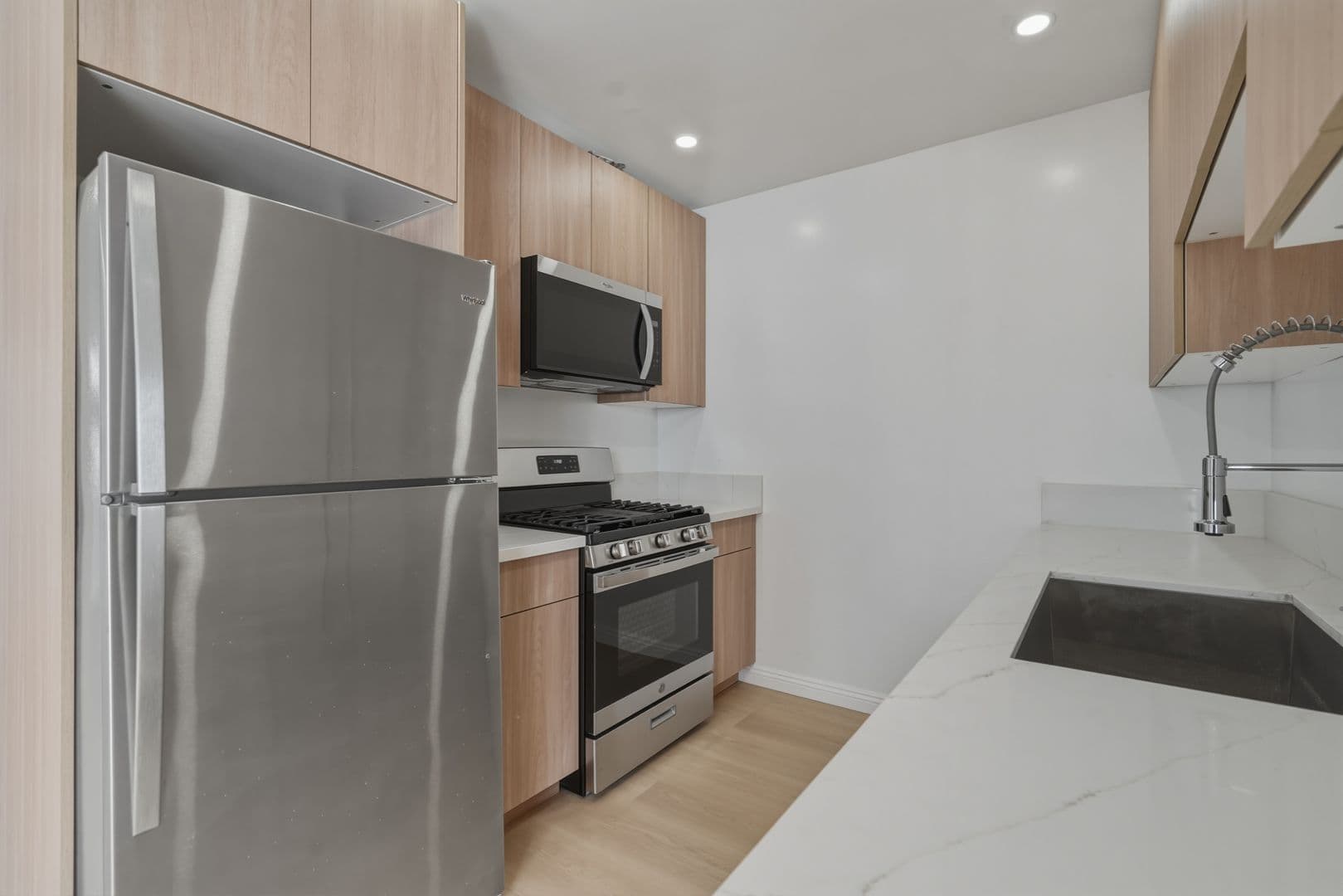 Culver City Apartment: 3869 Tilden Ave