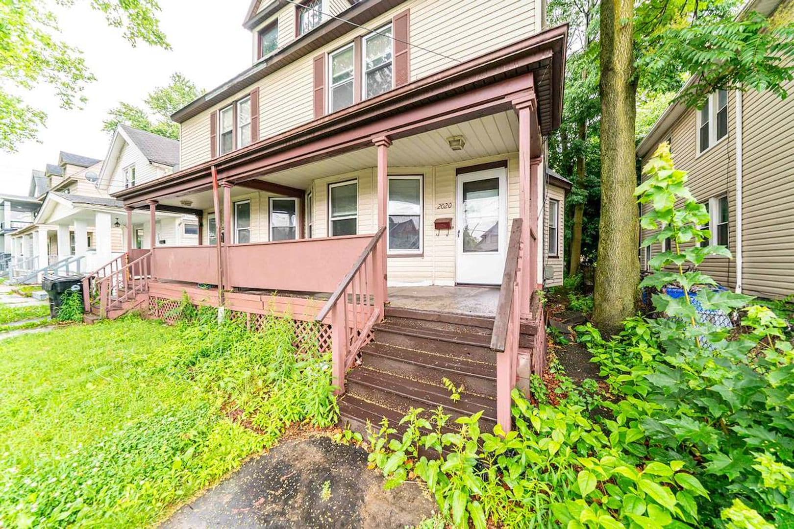 Cleveland Apartment: 2020 W 99th St