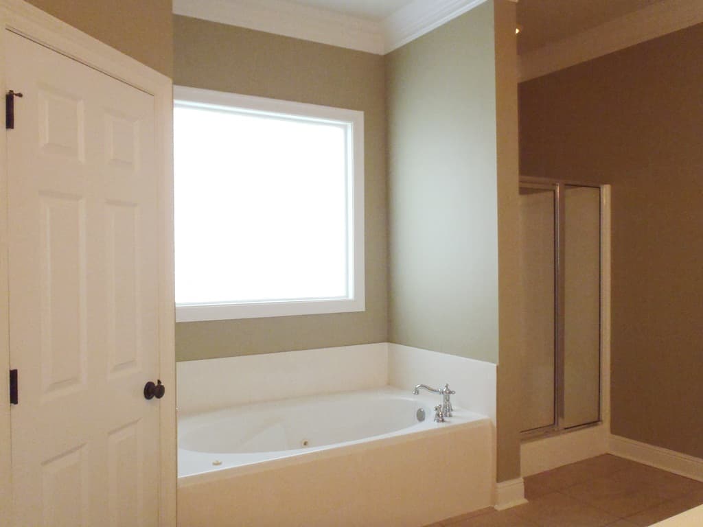 Prairieville House: 43118 Beacon St.