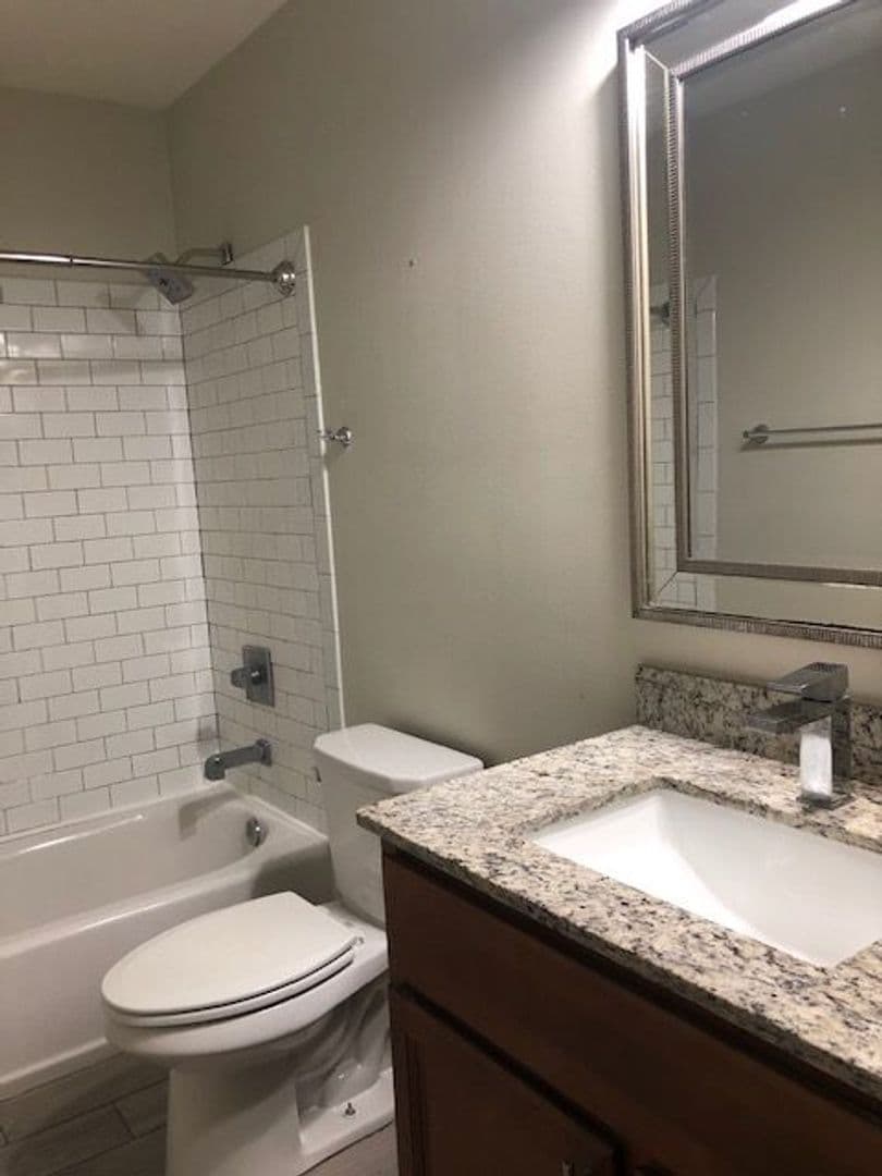 Baton Rouge Apartment: 3328 Carlotta St