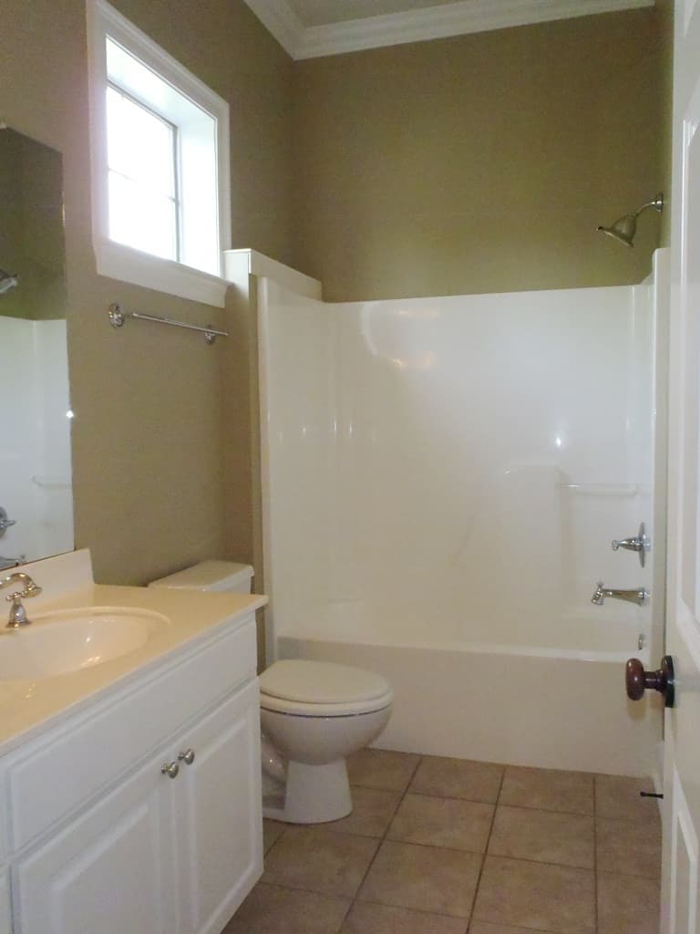 Prairieville House: 43118 Beacon St.