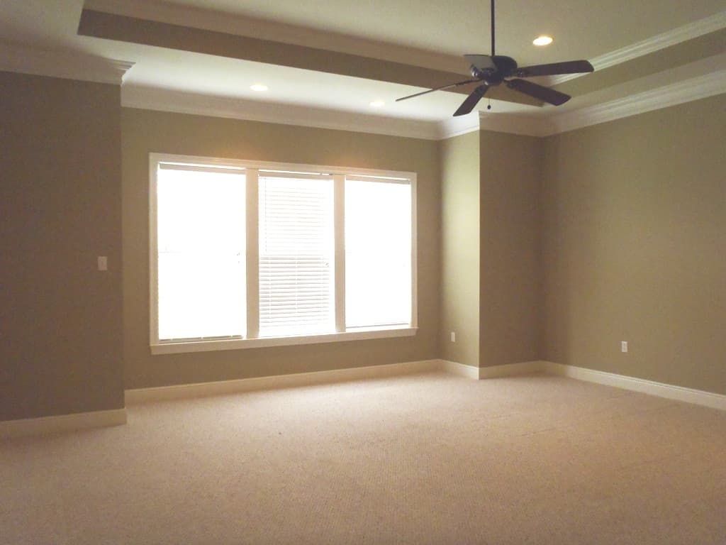 Prairieville House: 43118 Beacon St.