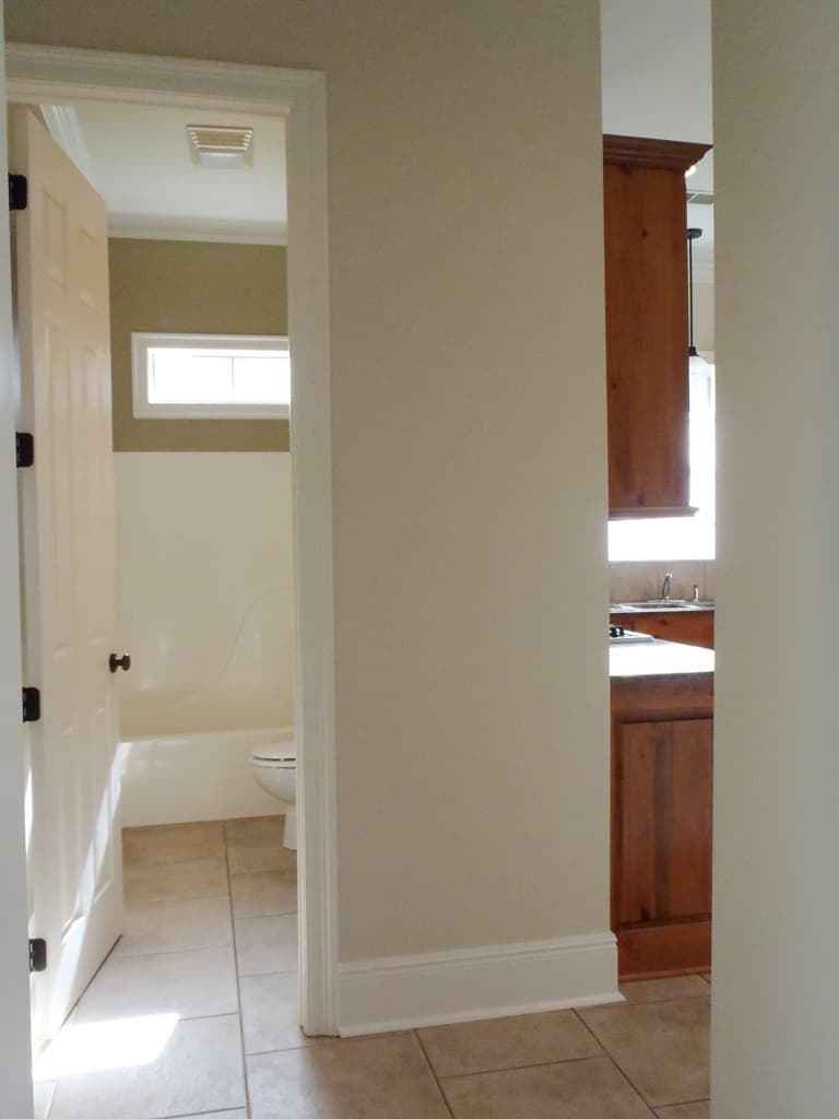 Prairieville House: 43118 Beacon St.