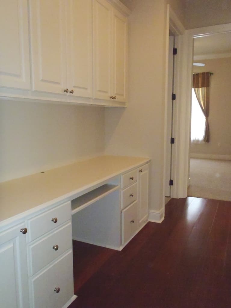 Prairieville House: 43118 Beacon St.