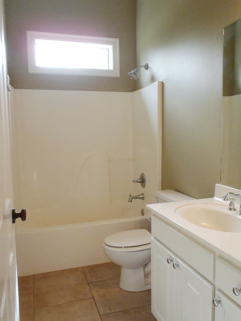 Prairieville House: 43118 Beacon St.