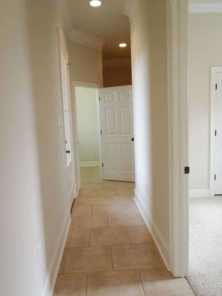 Prairieville House: 43118 Beacon St.