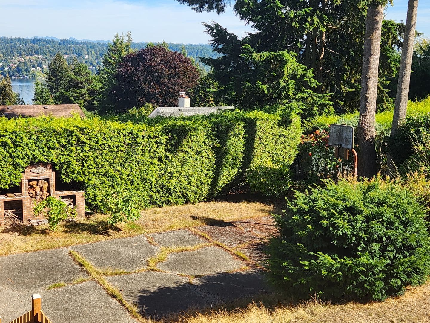 Lake Forest Park House: 16320 34th Ave NE