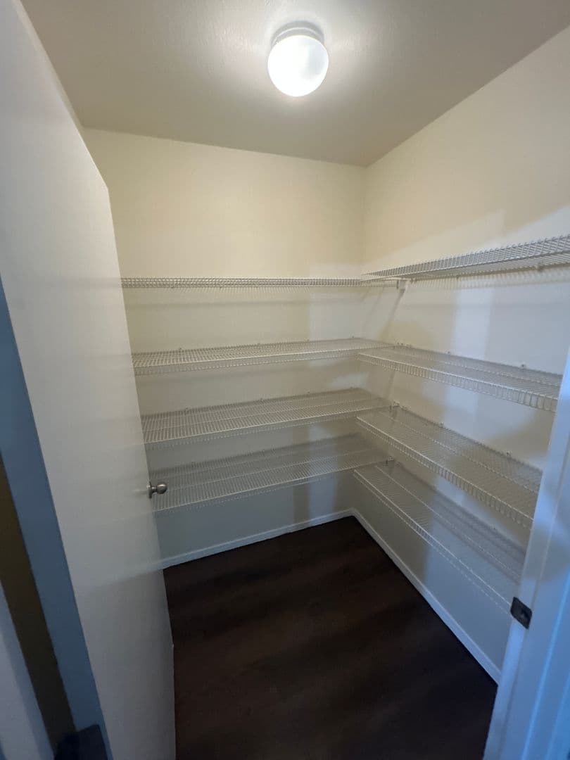 Auburn House: 29656 124th Pl SE