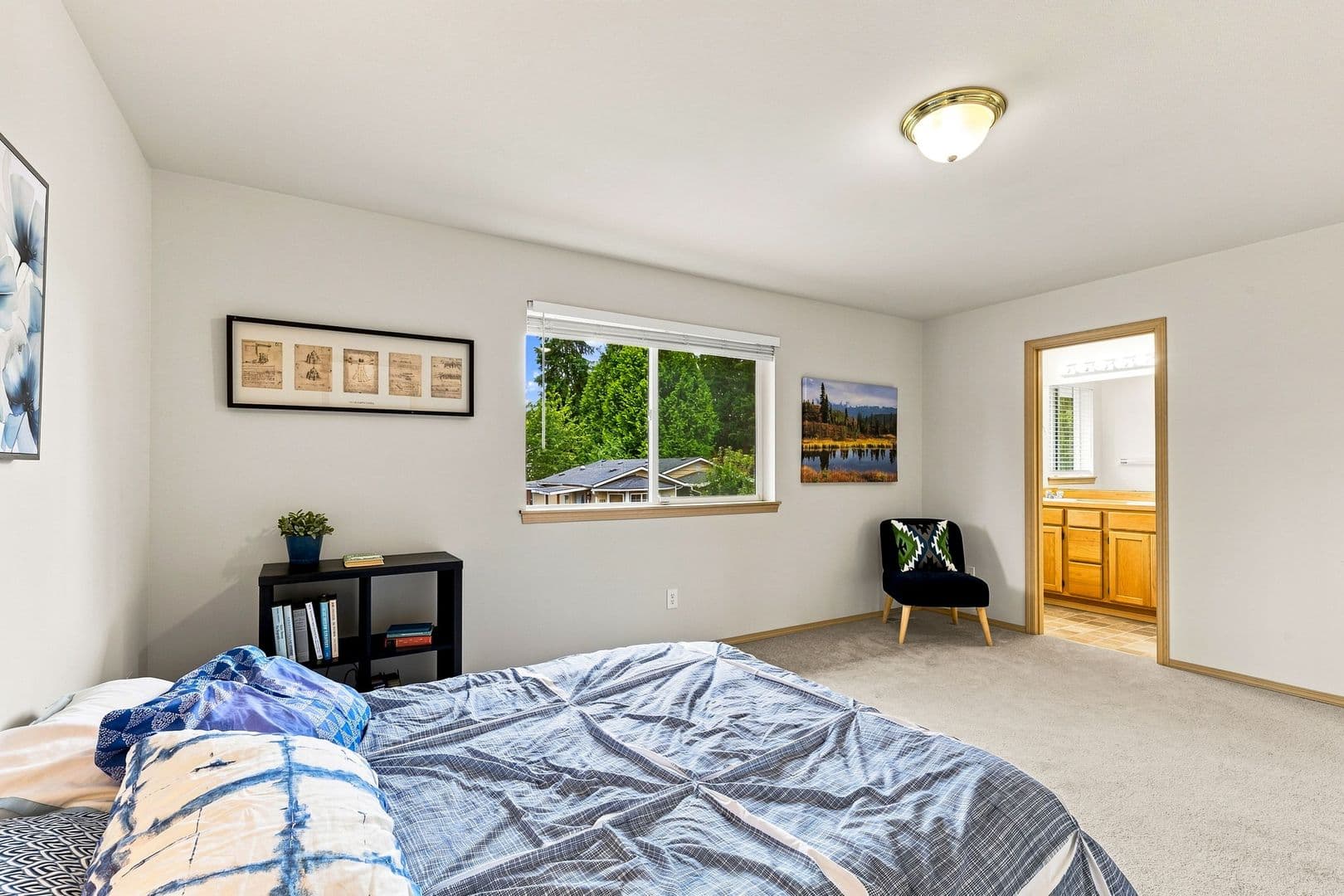 Lynnwood House: 714 144th St SW