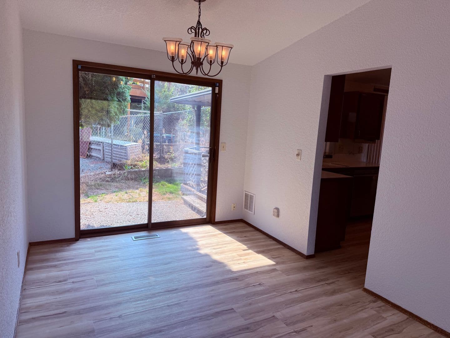 Everett House: 13000 53rd Dr SE