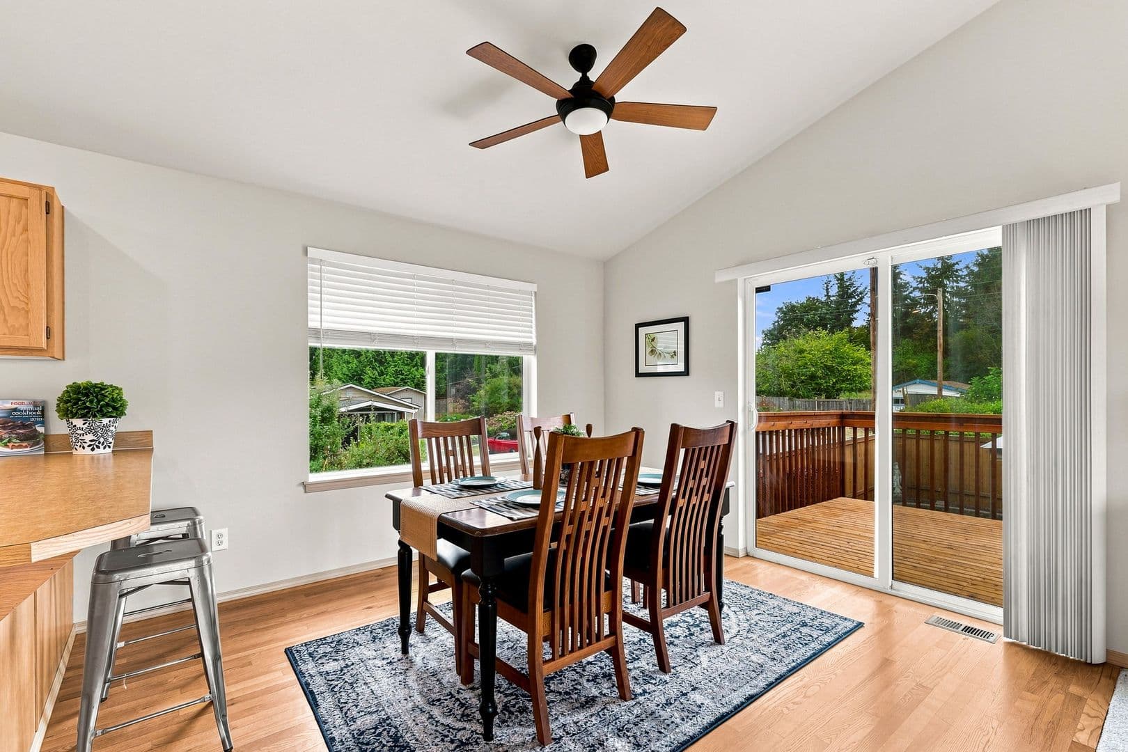 Lynnwood House: 714 144th St SW