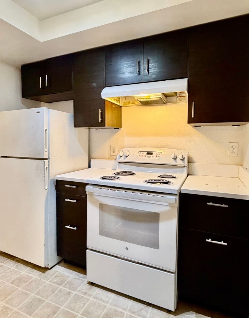 Bellevue Condo: 14580 NE 31st St., Unit G-205