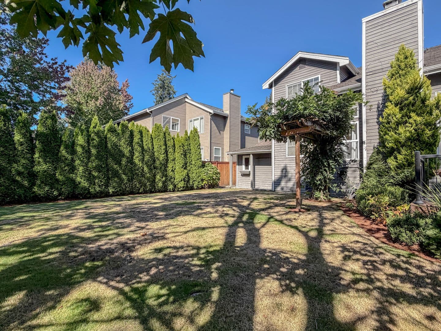Kenmore House: 9017 NE 145th Pl